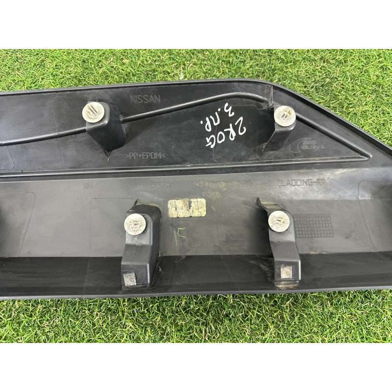 Накладка двери внешняя (кузов и элементы) Nissan Rogue T33 2021 2.5 PR25DD 828706RR0A