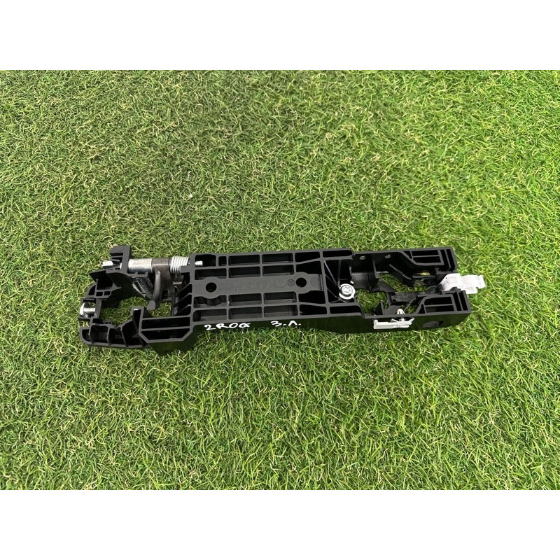 Кронштейн ручки двери (кузов и элементы) Nissan Rogue T33 2021 2.5 PR25DD 826116RR0A