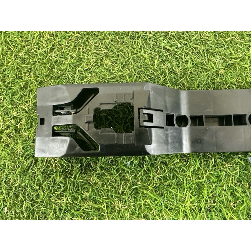 Кронштейн ручки двери (кузов и элементы) Nissan Rogue T33 2021 2.5 PR25DD 806106RR0A