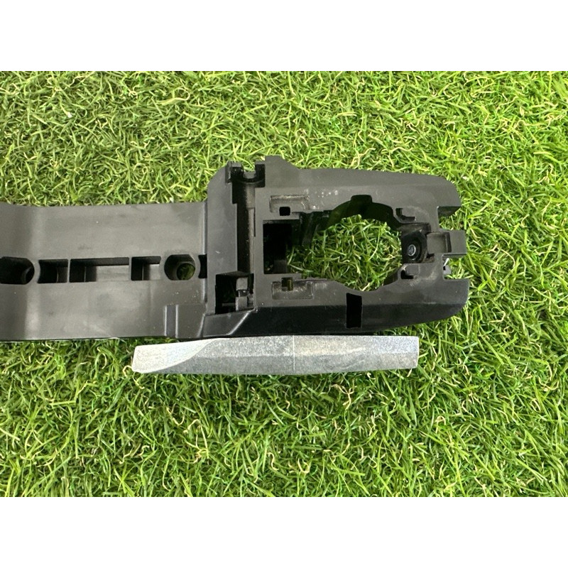 Кронштейн ручки двери (кузов и элементы) Nissan Rogue T33 2021 2.5 PR25DD 806106RR0A