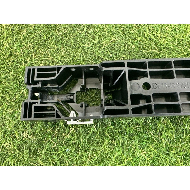 Кронштейн ручки двери (кузов и элементы) Nissan Rogue T33 2021 2.5 PR25DD 806106RR0A