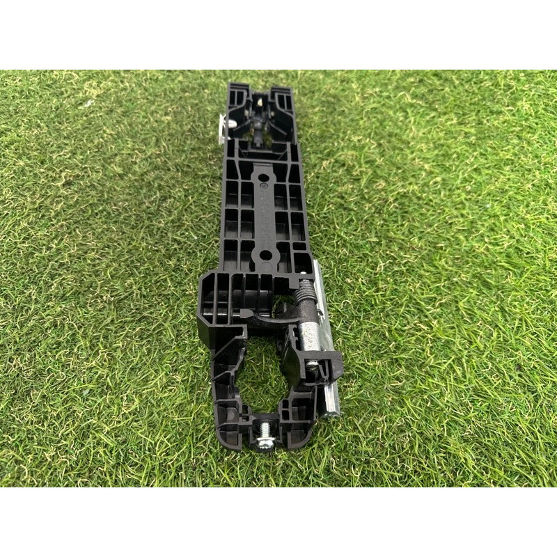 Кронштейн ручки двери (кузов и элементы) Nissan Rogue T33 2021 2.5 PR25DD 806106RR0A