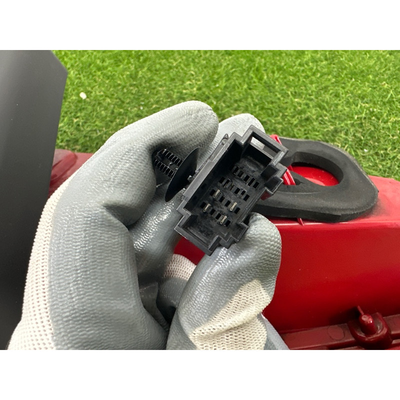 Задний фонарь (оптика) AUDI Q5 8R 2012 2.0 CAEB 8R0945094B