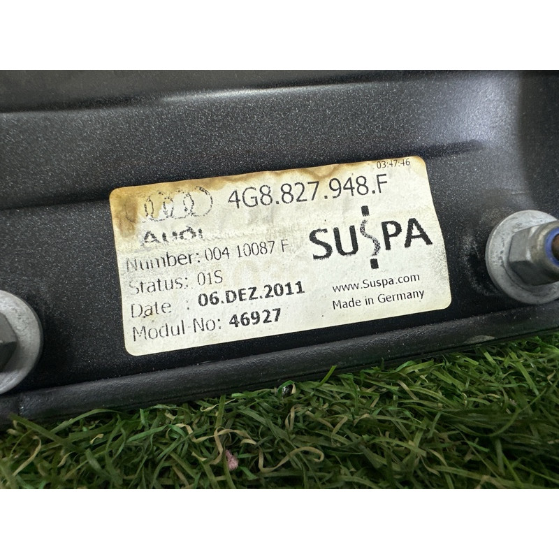 Кронштейн спойлера (кузов и элементы) AUDI A7 4G 2012 3.0 CGXB 4G8827948G