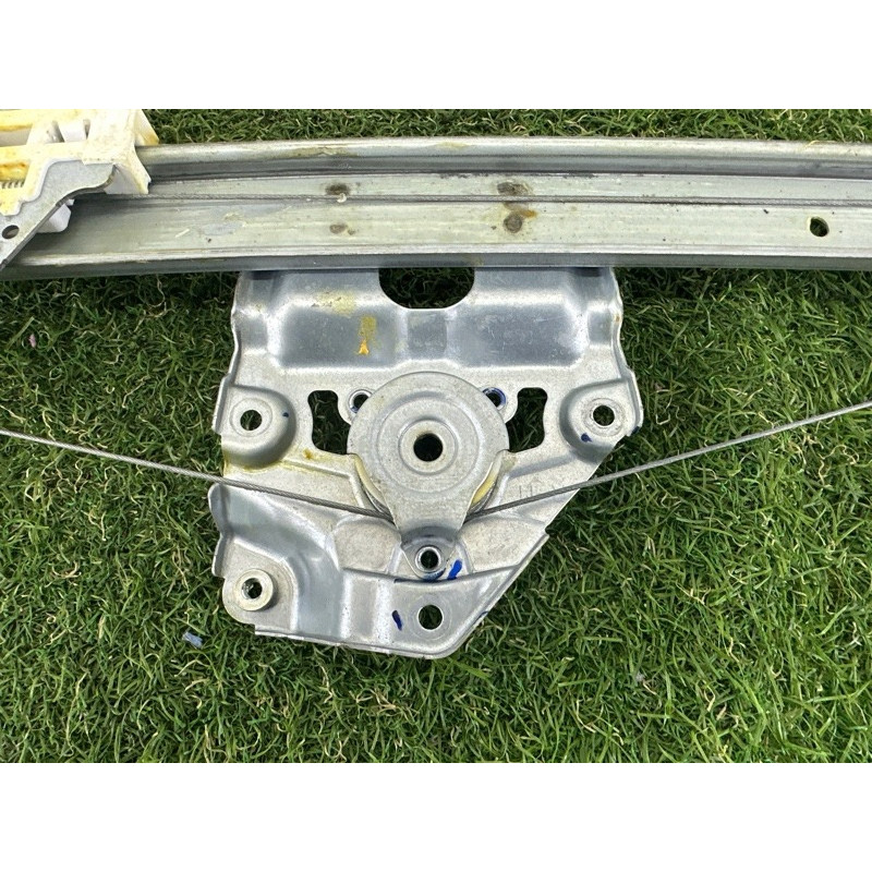 Механизм стеклоподъемника (кузов и элементы) Nissan Rogue T33 2021 2.5 PR25DD 807206RR0A