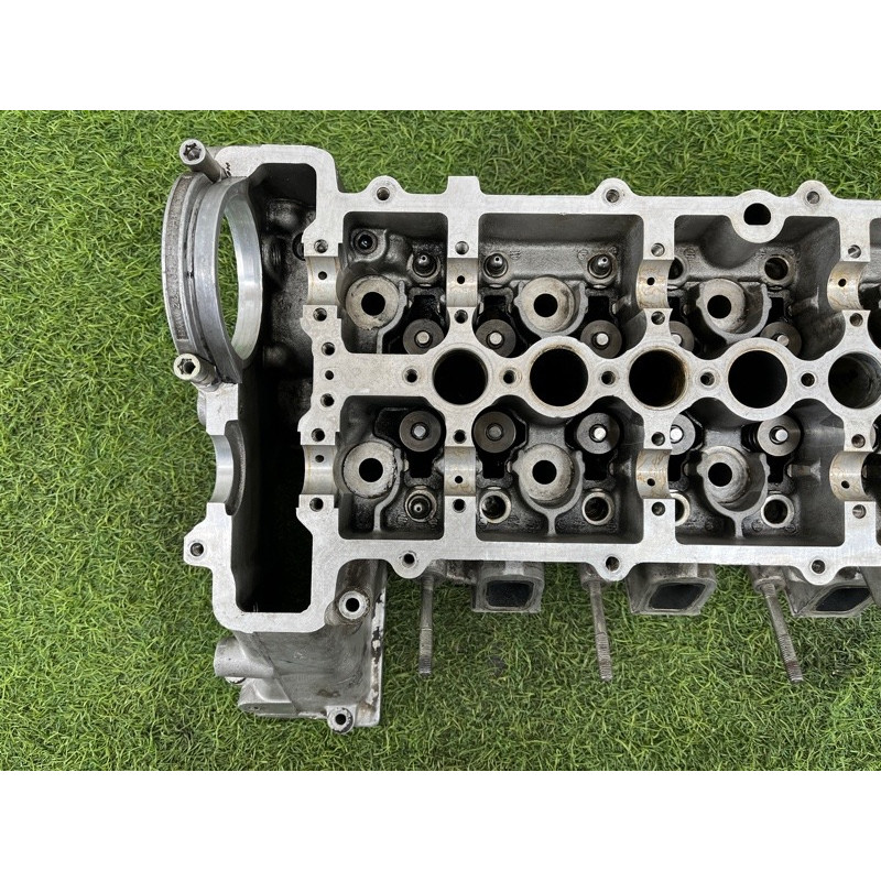 Головка блоку циліндрів (двигун та елементи) BMW 5-series E39 2246601