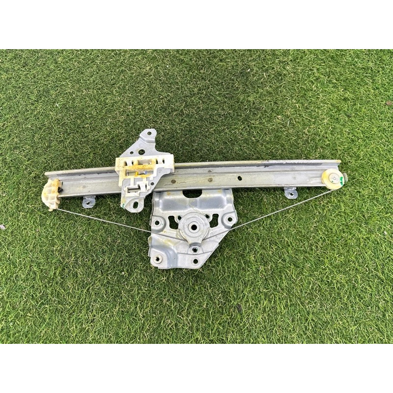 Механизм стеклоподъемника (кузов и элементы) Nissan Rogue T33 2021 2.5 PR25DD 827206RR0A