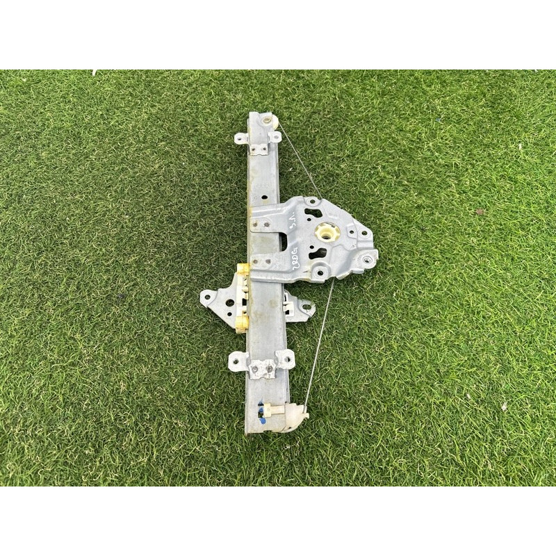 Механизм стеклоподъемника (кузов и элементы) Nissan Rogue T33 2021 2.5 PR25DD 827216RR0A