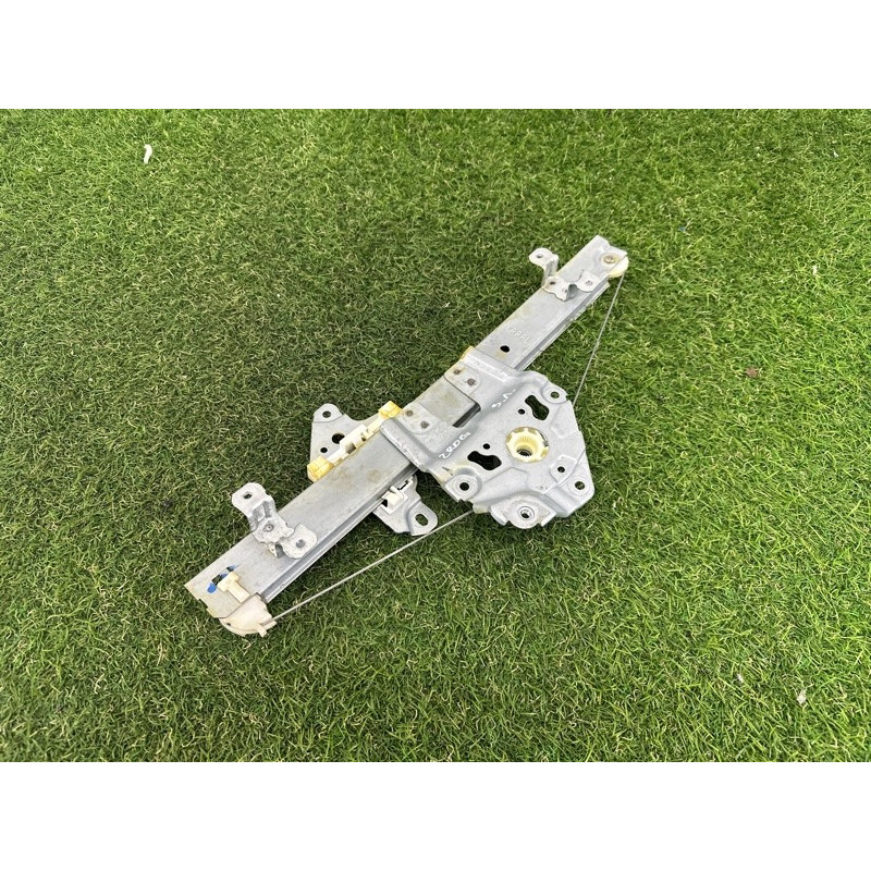 Механизм стеклоподъемника (кузов и элементы) Nissan Rogue T33 2021 2.5 PR25DD 827216RR0A