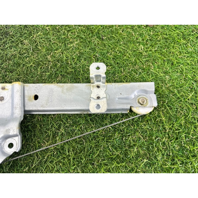 Механизм стеклоподъемника (кузов и элементы) Nissan Rogue T33 2021 2.5 PR25DD 827216RR0A