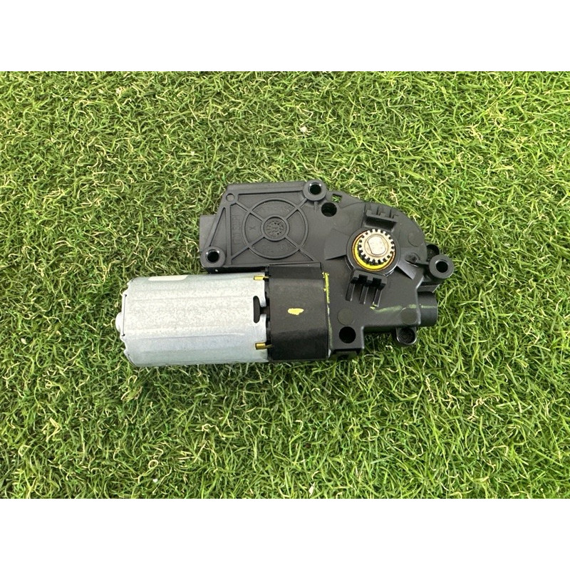 Мотор люка (электрика) BMW X3 F25 2013 3.0 N55B30 54102993883