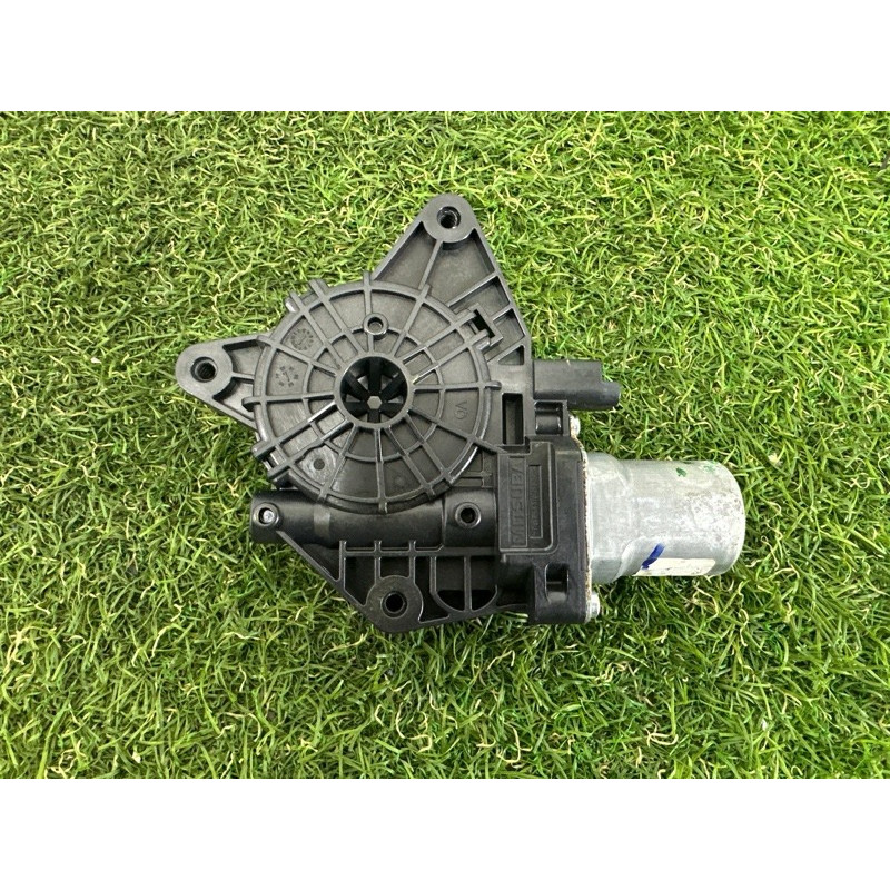 Мотор стеклоподъемника (электрика) Nissan Rogue T33 2021 2.5 PR25DD 807316RR0A