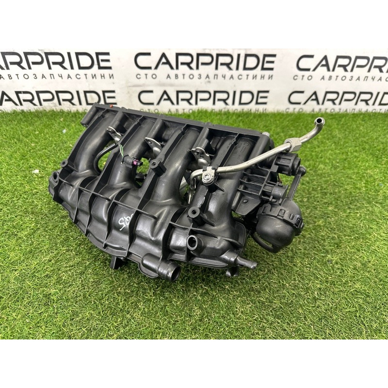 Впускний колектор (подача палива) AUDI Q5 8R 2012 2.0 CAEB 06H133201AF