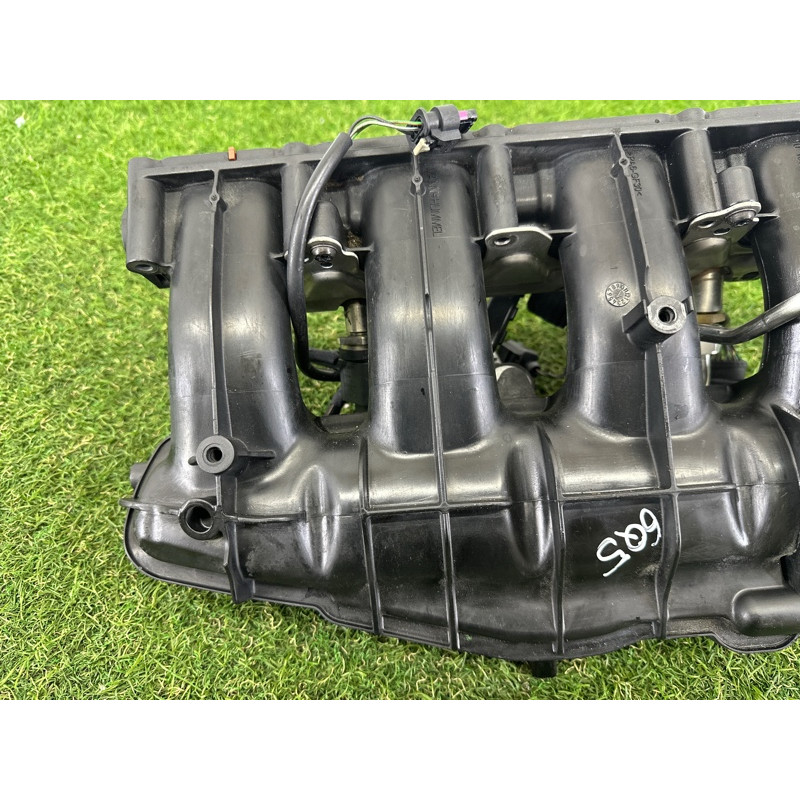 Впускний колектор (подача палива) AUDI Q5 8R 2012 2.0 CAEB 06H133201AF