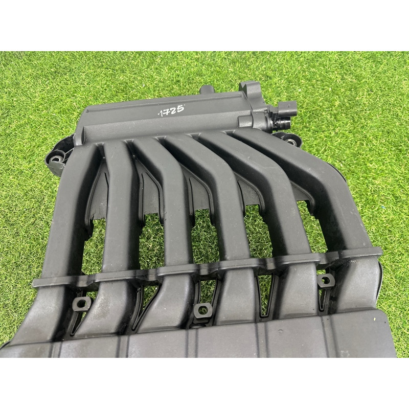 Коллектор впускной (впускная система) Volkswagen Touareg NF 2015 3.6 CGRA 03H133201AE