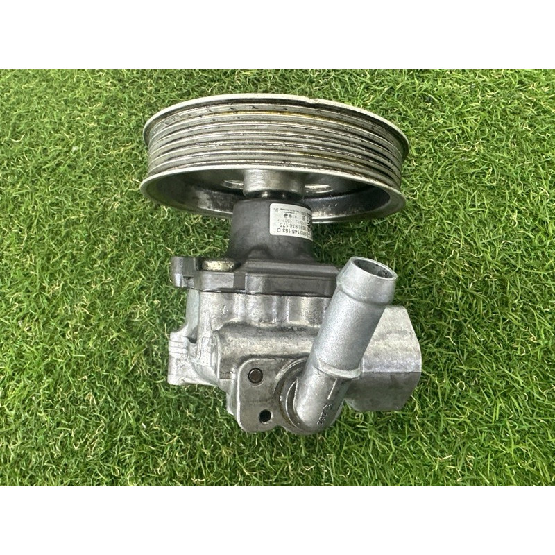 Насос гидроусилителя руля (рулевое управление) AUDI Q5 8R 2012 2.0 CAEB 8R0145153D