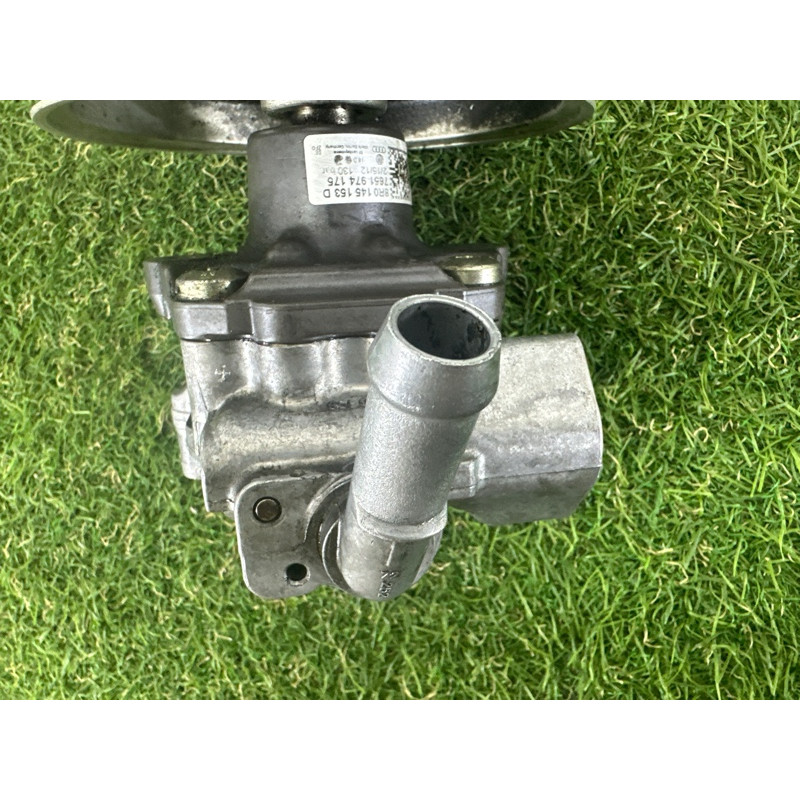 Насос гидроусилителя руля (рулевое управление) AUDI Q5 8R 2012 2.0 CAEB 8R0145153D