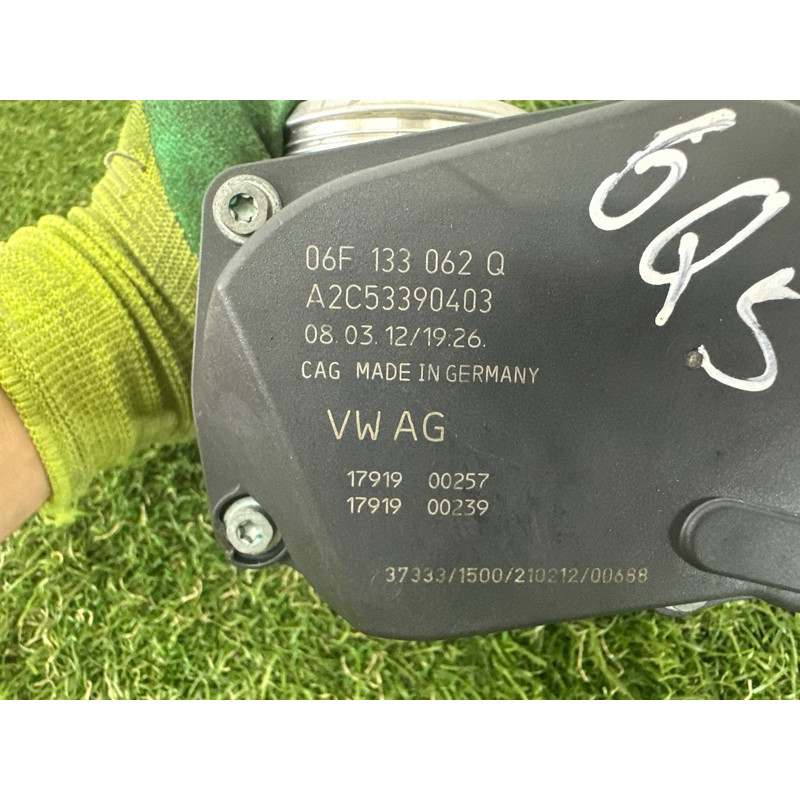 Дроссельная заслонка (электрика двигателя) AUDI Q5 8R 2012 2.0 CAEB 06F133062Q