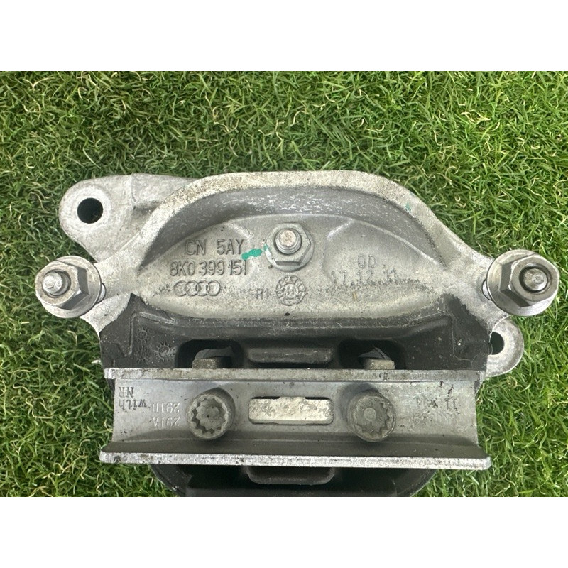 Подушка КПП (трансмиссия) AUDI Q5 8R 2012 2.0 CAEB 8K0399151DD