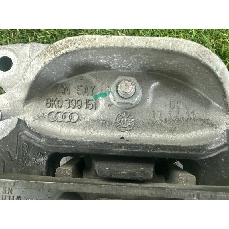 Подушка КПП (трансмиссия) AUDI Q5 8R 2012 2.0 CAEB 8K0399151DD