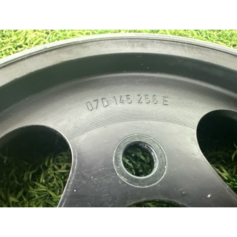 Шкив насоса гидроусилителя (рулевое управление) Volkswagen Touareg NF 2015 3.6 CGRA 07D145256E