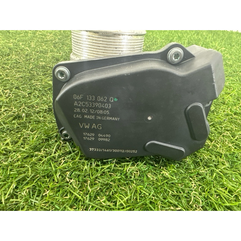 Дроссельная заслонка (электрика двигателя) AUDI Q5 8R 2012 2.0 CAEB 06F133062Q