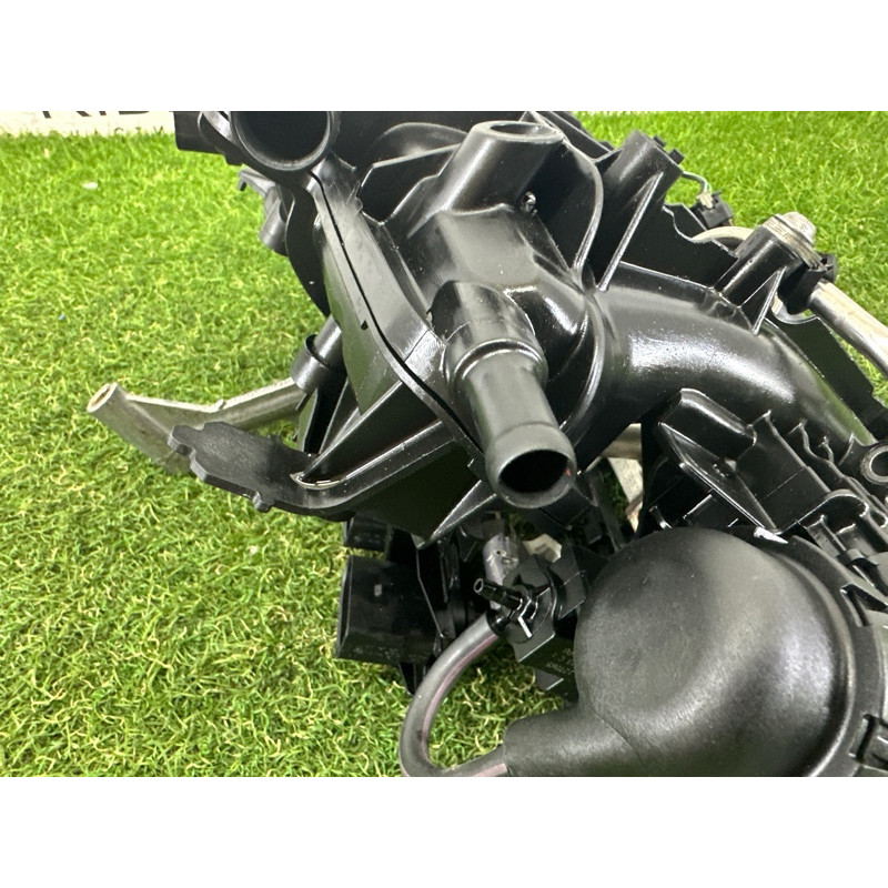 Коллектор впускной (впускная система) AUDI Q5 8R 2012 2.0 CAEB 06H133201AF