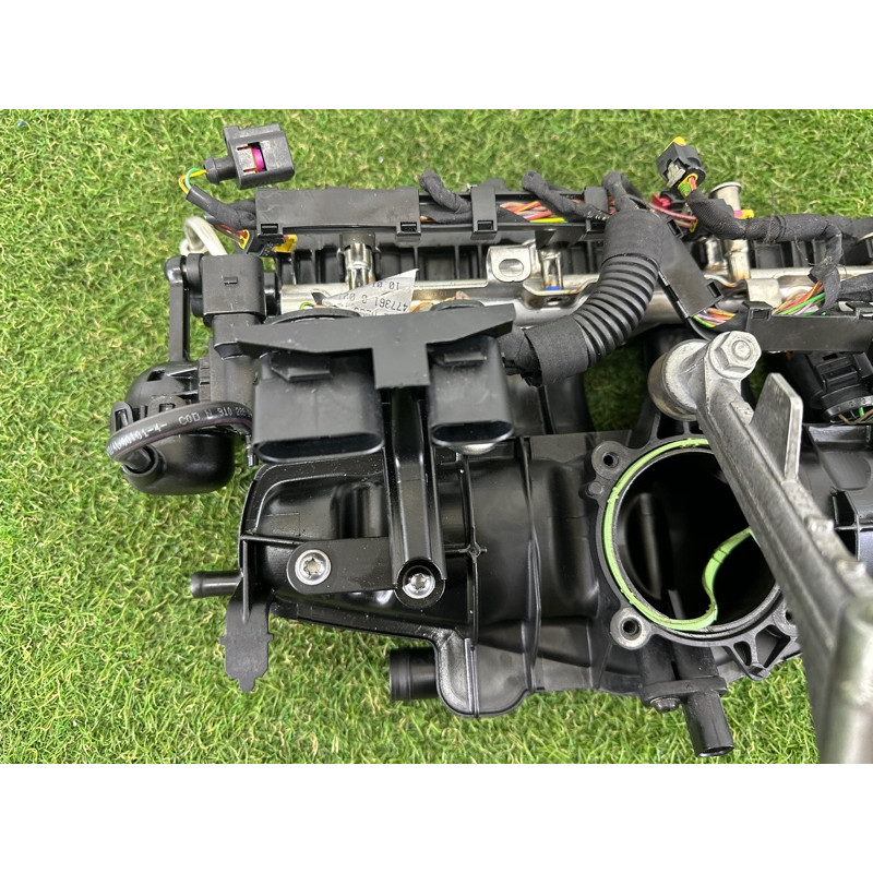 Коллектор впускной (впускная система) AUDI Q5 8R 2012 2.0 CAEB 06H133201AF