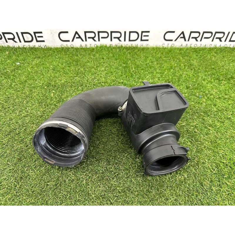 Патрубок воздушного фильтра (впускная система) AUDI Q7 4M 2017 3.0 CREC 06E129616C