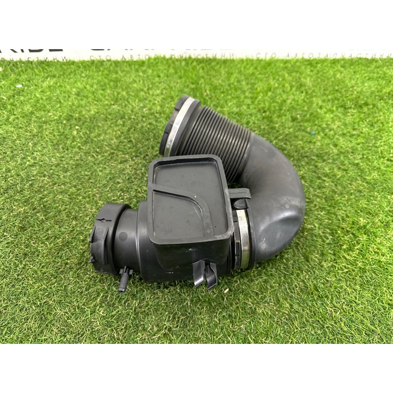 Патрубок воздушного фильтра (впускная система) AUDI Q7 4M 2017 3.0 CREC 06E129616C