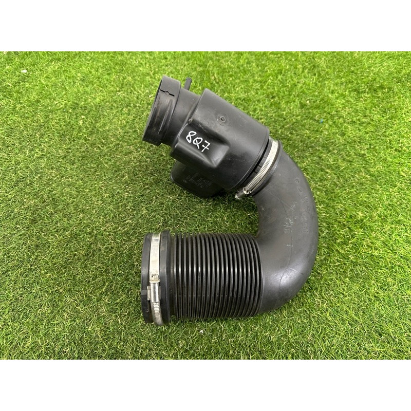 Патрубок воздушного фильтра (впускная система) AUDI Q7 4M 2017 3.0 CREC 06E129616C