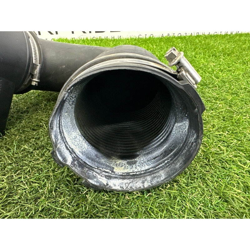 Патрубок воздушного фильтра (впускная система) AUDI Q7 4M 2017 3.0 CREC 06E129616C