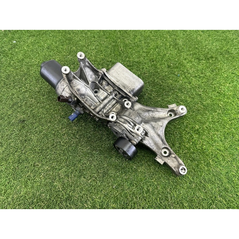 Корпус масляного фильтра (двигатель и элементы) AUDI A3 8V 2015 1.8 CNSB 06L903143A