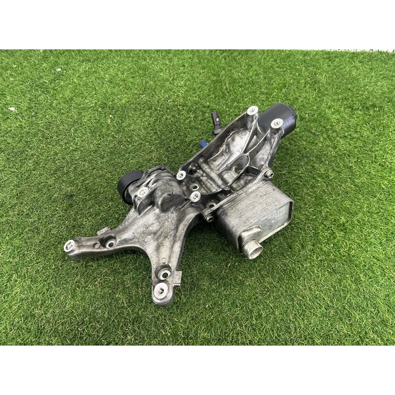 Корпус масляного фильтра (двигатель и элементы) AUDI A3 8V 2015 1.8 CNSB 06L903143A