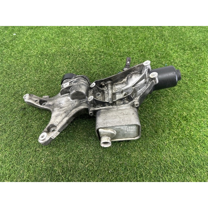 Корпус масляного фильтра (двигатель и элементы) AUDI A3 8V 2015 1.8 CNSB 06L903143A