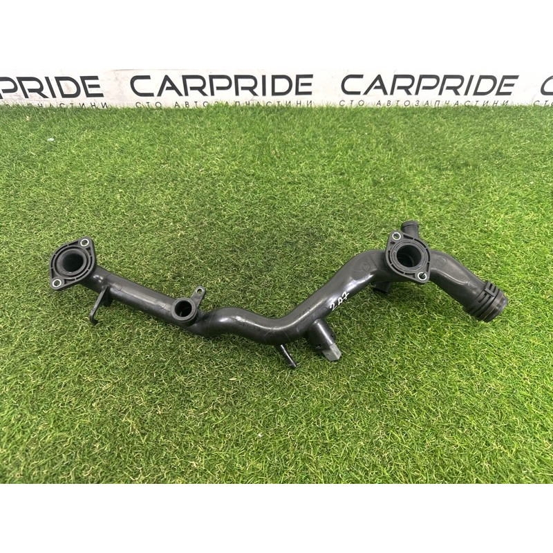 Трубка системы охлаждения (система охлаждения) AUDI A7 4G 2012 3.0 CGXB 06E121045AA