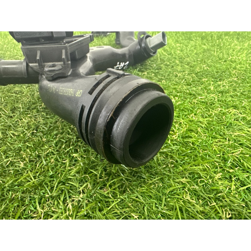 Трубка системы охлаждения (система охлаждения) AUDI A7 4G 2012 3.0 CGXB 06E121045AA