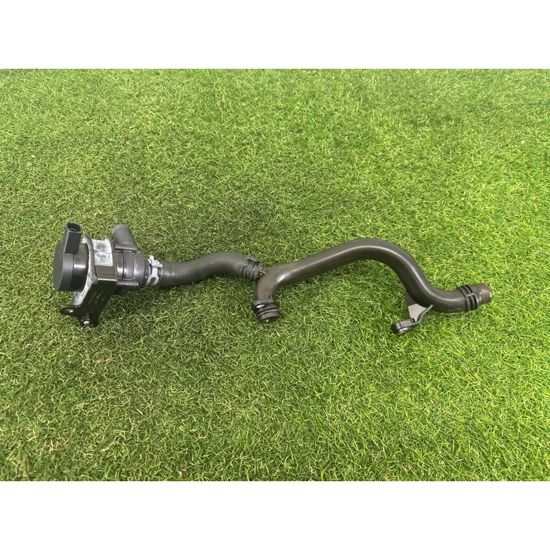 Трубка системы охлаждения (система охлаждения) AUDI Q5 8R 2012 2.0 CAEB 06H965561