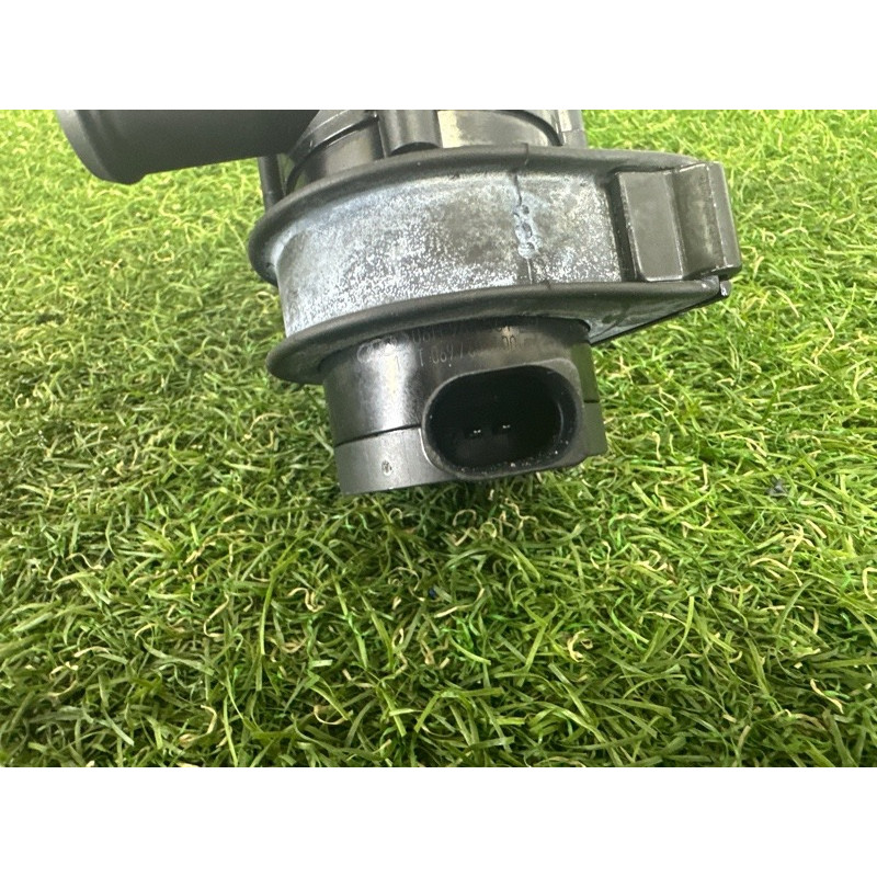 Трубка системы охлаждения (система охлаждения) AUDI Q5 8R 2012 2.0 CAEB 06H965561