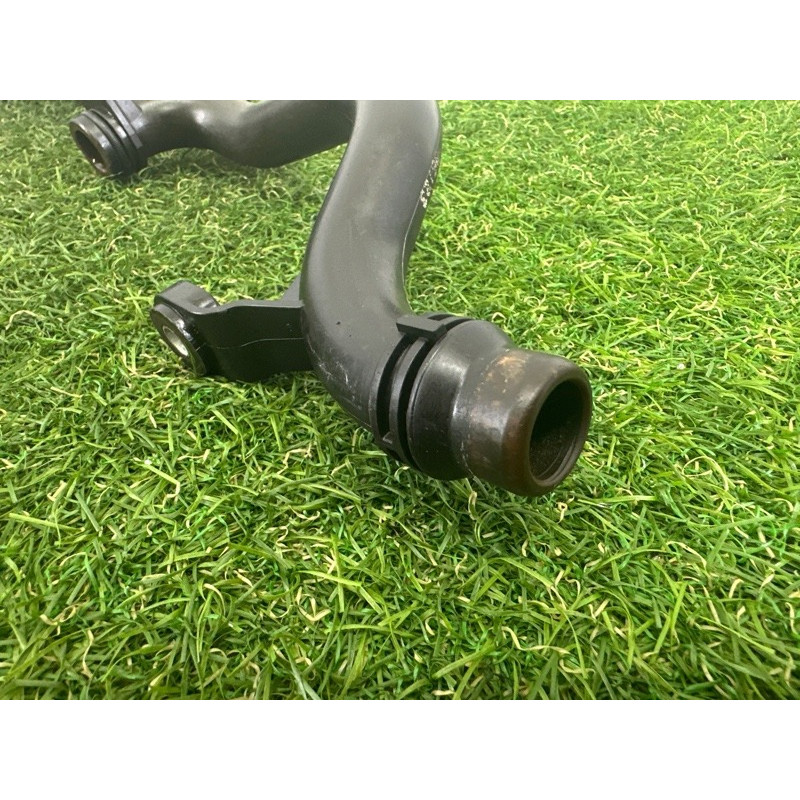 Трубка системы охлаждения (система охлаждения) AUDI Q5 8R 2012 2.0 CAEB 06H965561