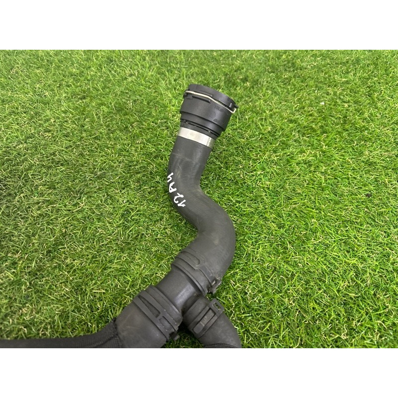 Патрубок (система охлаждения) AUDI A4 B8 2012 2.0 CAEB 8K0121055N