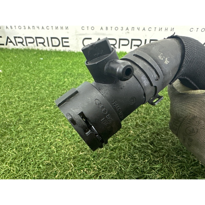 Патрубок (система охлаждения) AUDI A4 B8 2012 2.0 CAEB 8K0121055N