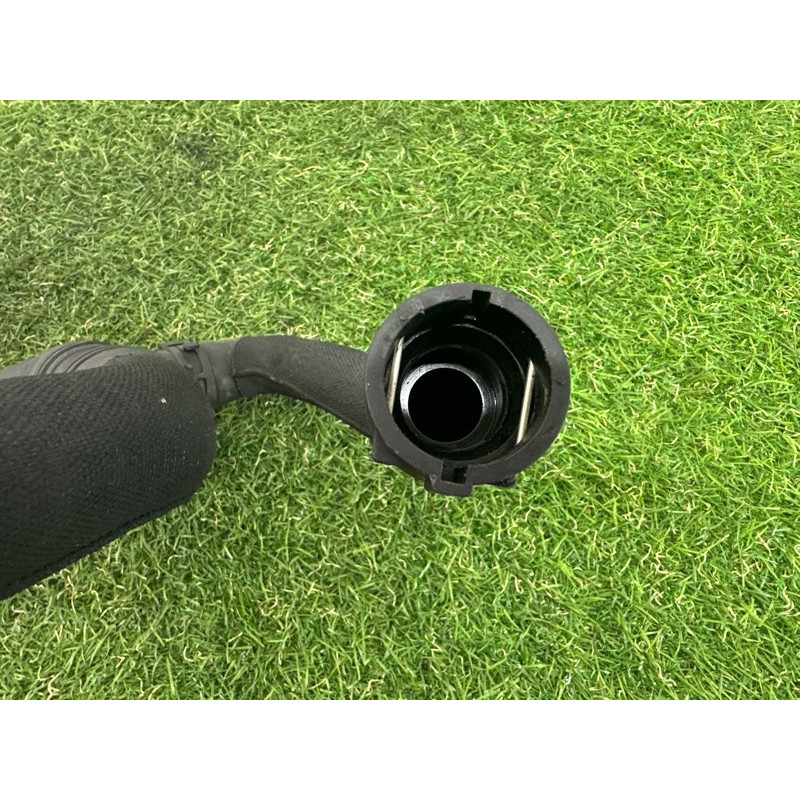 Патрубок (система охлаждения) AUDI A4 B8 2012 2.0 CAEB 8K0121055N