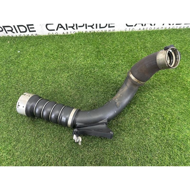Патрубок интеркулера (двигатель и элементы) BMW X1 F48 2016 2.0 B46B20 13718616212