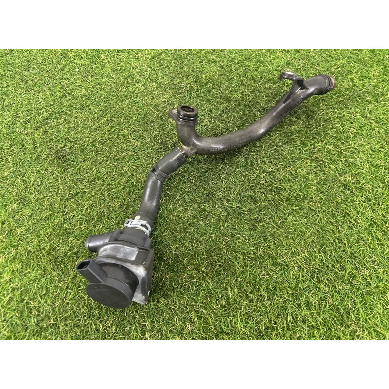 Помпа (система охлаждения) AUDI A4 B8 2012 2.0 CAEB 06H965561