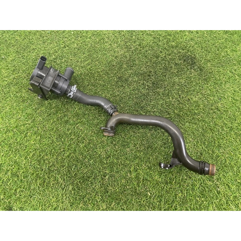 Помпа (система охлаждения) AUDI Q5 8R 2012 2.0 CAEB 06H965561