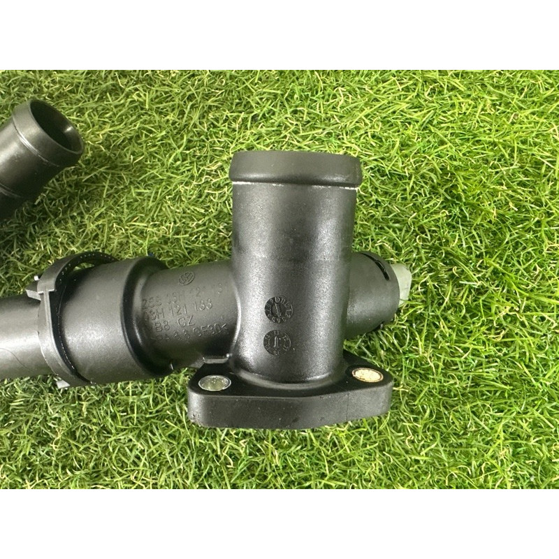 Корпус термостата (система охлаждения) Volkswagen Touareg NF 2015 3.6 CGRA 03H121117B