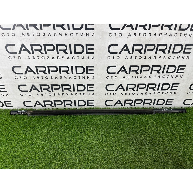 Молдинг стекла (кузов и элементы) KIA Sorento UM 2013 2.4 832202P000