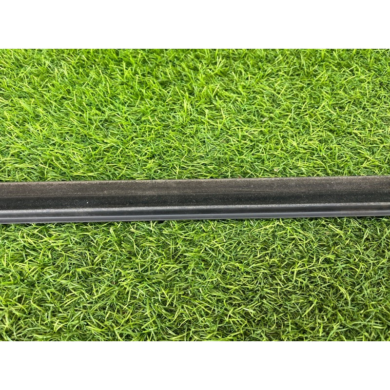 Молдинг стекла (кузов и элементы) KIA Sorento UM 2013 2.4 832202P000