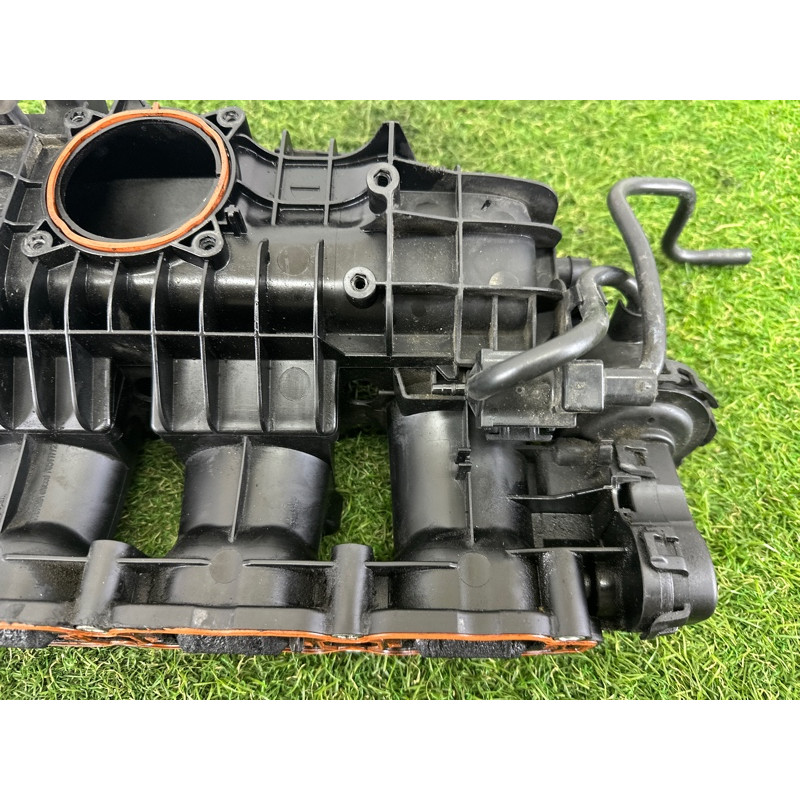 Коллектор впускной (впускная система) AUDI A3 8V 2015 1.8 CNSB 06L133201AA